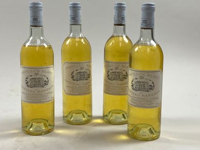 4 bouteilles Pavillon Blanc du Château Margaux...