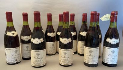 12 bouteilles Volnay Les Angles 1976 1er...
