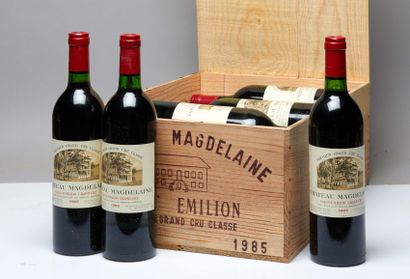 null 12 bouteilles Château Magdelaine 1985 1er GCC Saint-Emilion CB