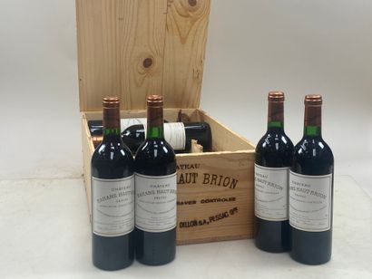 12 bouteilles Le Bahans de Château Haut-Brion...