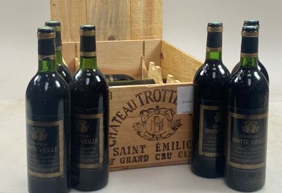 null 12 bottles Château Trotte Vieille 1979 1er GCC B Saint-Emilion CB (BG/NTLB)