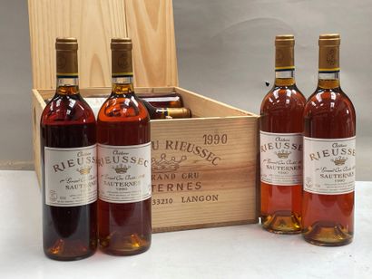 12 bouteilles Château Rieussec 1990 1er GCC...