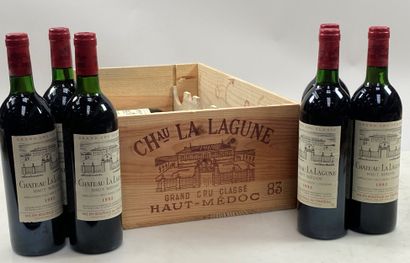 null 12 bouteilles Château La Lagune 1983 3ème GCC Haut-Medoc CB (BG/NTLB)