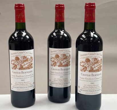 3 bouteilles Château Beausejour Duffau Lagarrosse...