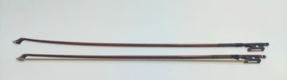null BOW in the state with lacks made in copy of 52.3 gr Long : 74 cm another bow...
