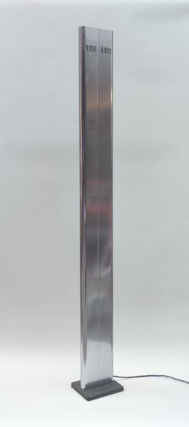 null YCAMI COLLECTION - Circa 1980
LAMPADAIRE in aluminium on a rectangular base...