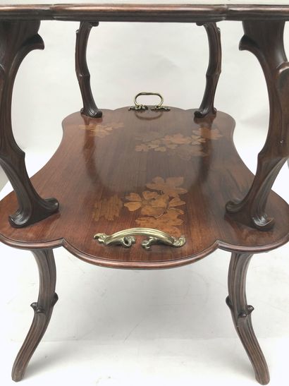 null Emile GALLE (1846-1904)
Two-top talking CHAMBER TABLE in walnut and marquetry...