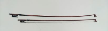 null BOW in the state with lacks made in copy of 52.3 gr Long : 74 cm another bow...