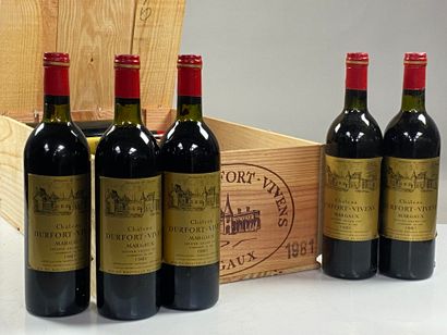12 bouteilles Château Durfort-Vivens 1981...