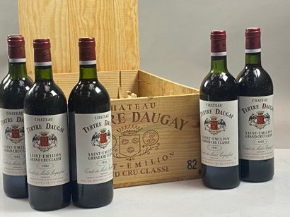 12 bouteilles Château Tertre Daugay 1982...