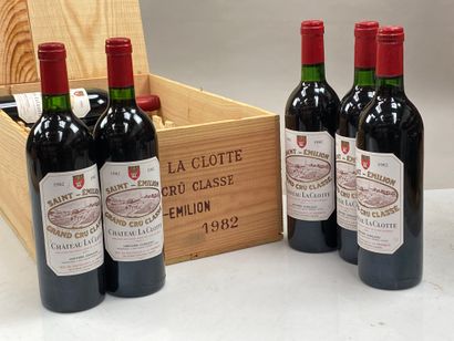 12 bottles Château La Clotte 1982 GCC Saint-Emilion...