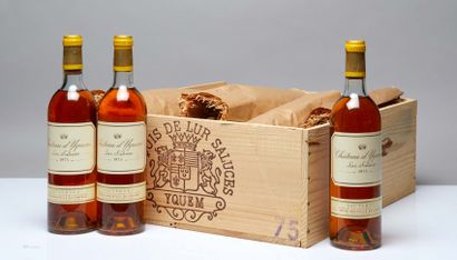 null 12 bouteilles Château d'Yquem 1975 1er Cru Classé Supérieur Sauternes CB (8...