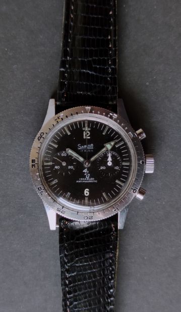 null SABINA
Men's wristwatch, round steel case with bidirectional rotating bezel,...
