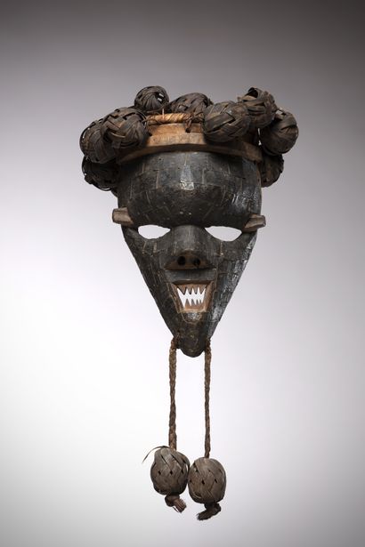 Salampasu Congo (RDC) Ancien masque en bois...