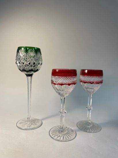 SAINT LOUIS
Trois verres en cristal polychromes
H....