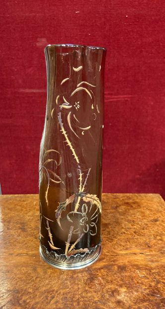 Émile GALLE (1846 – 1904)
Vase à corps tubulaire...