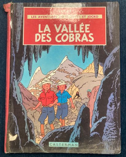 null Lot de bandes dessinées diverses dont Tintin, les Schtroumpf, Guy L'Eclair et...