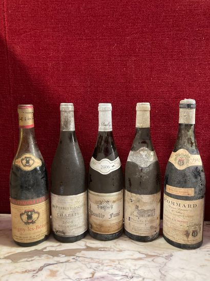 null Lot de 5 bouteilles comprenant :
1 Bouteille Pommard Grands Epenots Premier...