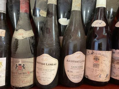 null Lot de vins divers dont : 
Mercurey Clos des Barrault 1989
Chassagne Montrachet...