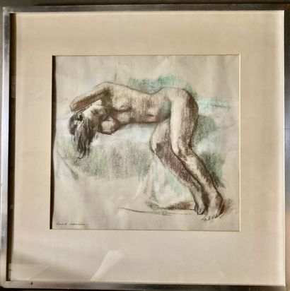 null Sierk SCHRÖDER (1903-2002)
Femme nue allongée
Pastel sur canson
Signé en bas...