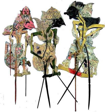 null Trois marionnettes indonésiennes Wagang-Kélétik en peau de buffle décorée et...