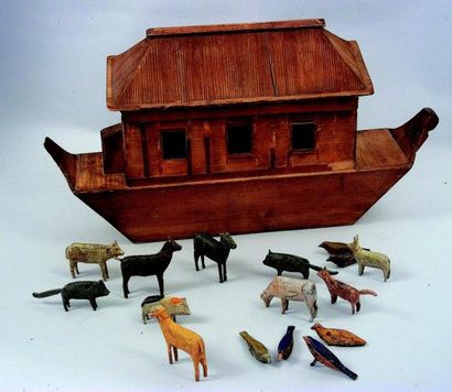 null Belle «Arche de Noe» de fabrication allemande en bois fin avec animaux stylisés...
