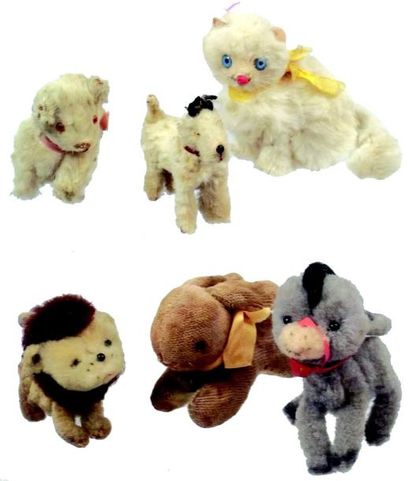 null Trois animaux miniatures en peluche pour le décor de poupées parisiennes (deux...