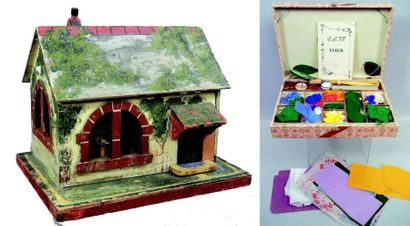  «Serre» à fleurs en forme de maisonnette en bois peint et décorée, trois fenêtres...