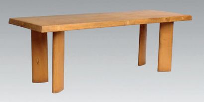 Charlotte PERRIAND (1903-1999) modele de 44 bis 	 	 TABLE en frêne clair, le plateau...