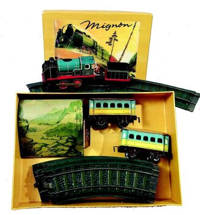 null «MIGNON» petit train mécanique de fabrication Tschecoslovaque (marque STELLA)...