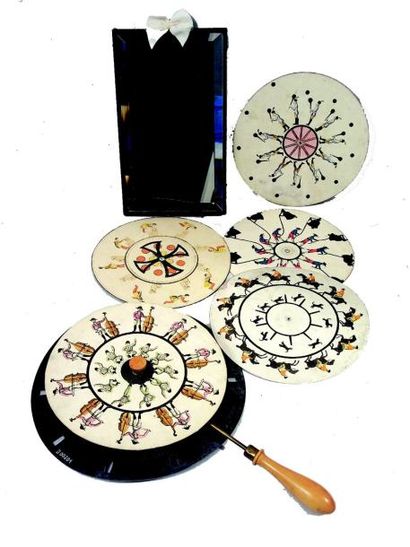 null «Phénakistiscope» rare jouet d'optique de fabrication française breveté en 1833...