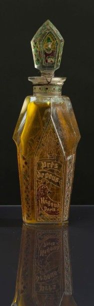 Rigaud «Près de Vous» - (années 1910) Flacon d'inspiration médiévale en verre incolore...
