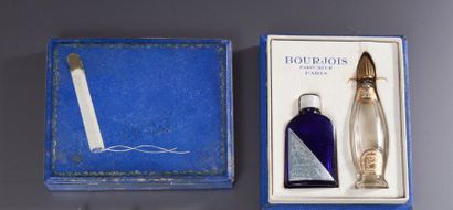 BOURJOIS - (années 1950) Coffret en carton faux maroquin imitant une boite à cigarettes...