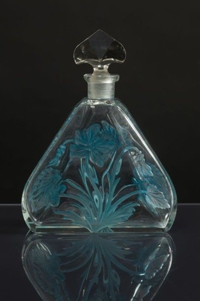 LUXOR «Lybis» - (années 1920 - Etats Unis) Elégant flacon en cristal incolore pressé...