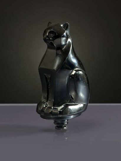 Jovoy «Gardez-Moi» - (1926) Rare flacon animalier en cristal opaque noir pressé moulé...