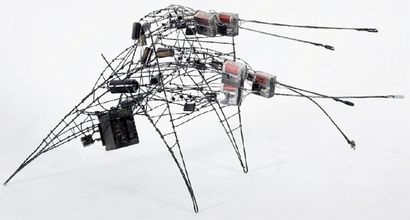 Peter VOGEL (1937) "OBJET CYBERNÉTIQUE",1975 Sculpture électrifiée en métal soudé...