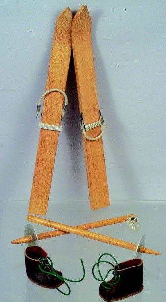 null Skis, bâtons et souliers pour BLEUETTE (1953-54)