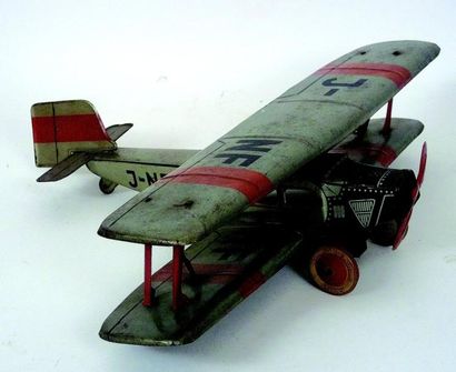 null Avion mécanique biplan en métal L 35 cm. Fabrication française. (circa 1935)

...
