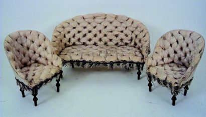 null Rare et original ensemble de canapé et fauteuil de style crapaud en satin ivoire,...
