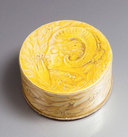 D'Héraud Chypre - (années 1920) Rarissime boite de poudre cylindrique forme tambour...