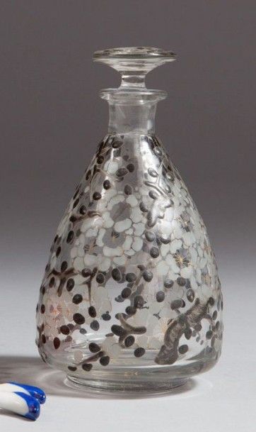 Delvaux - (Années 1950 - Paris) Flacon à parfum en verre incolore pressé moulé de...