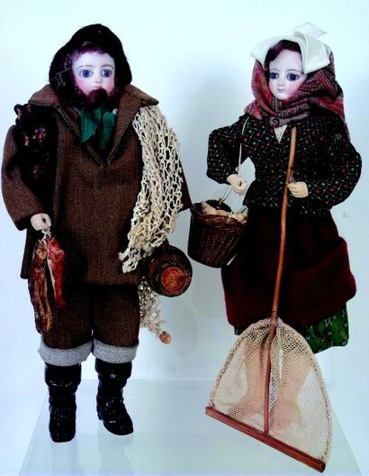 null Rare couple de pêcheurs vendéens en costume d'origine avec têtes en biscuit...