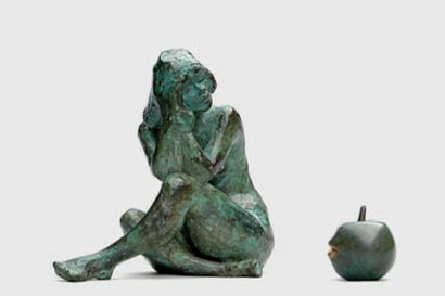 Marie-Josephe BOURRON, née en 1931 La pomme. Épreuve en bronze, fonte d'édition originale...