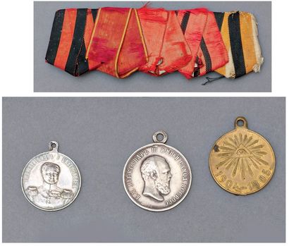 Lot - Barette ancienne avec 5 rubans de médailles...