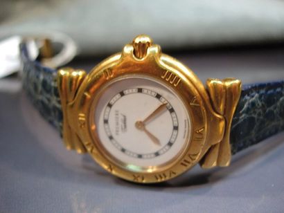 Tabbah montre de dame ronde plaquée or sur bracelet cuir