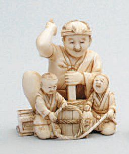 null OKIMONO représentant un artisan fabriquant une barique ses deux enfants jouant....