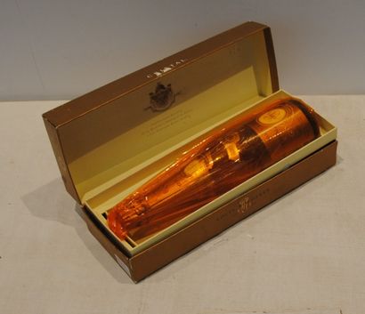 null 1 bout CHAMPAGNE CRISTAL ROEDERER SOUS COFFRET 1999