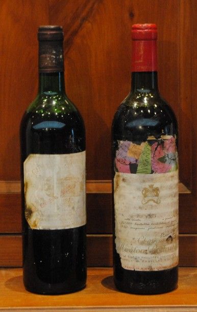 null 2 bout 1 MOUTON ROTHSCHIL 1975 (mi ép étiq déchirée et 1 MARGAUX 1976 étiq passée...