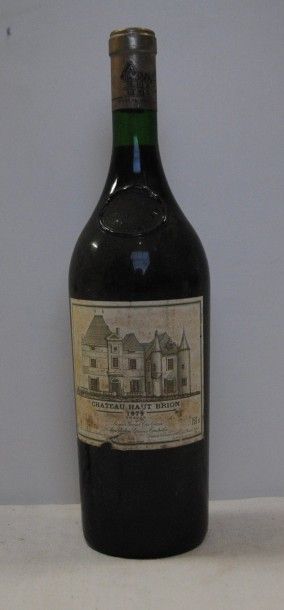 null 1 mag CHT HAUT BRION 1979(étiq lég tachée)