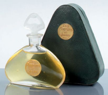 null Les Parfums de Janny - (années 1920)

Elégant flacon en verre incolore pressé...